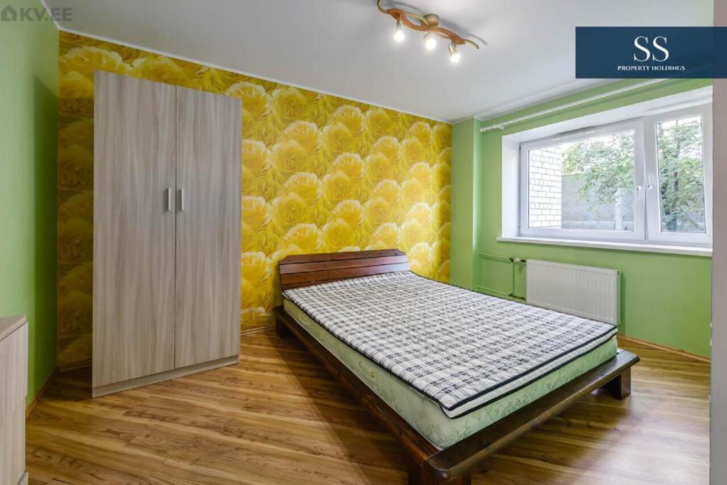 Sunny Apartment Near Bus Station Таллин Экстерьер фото