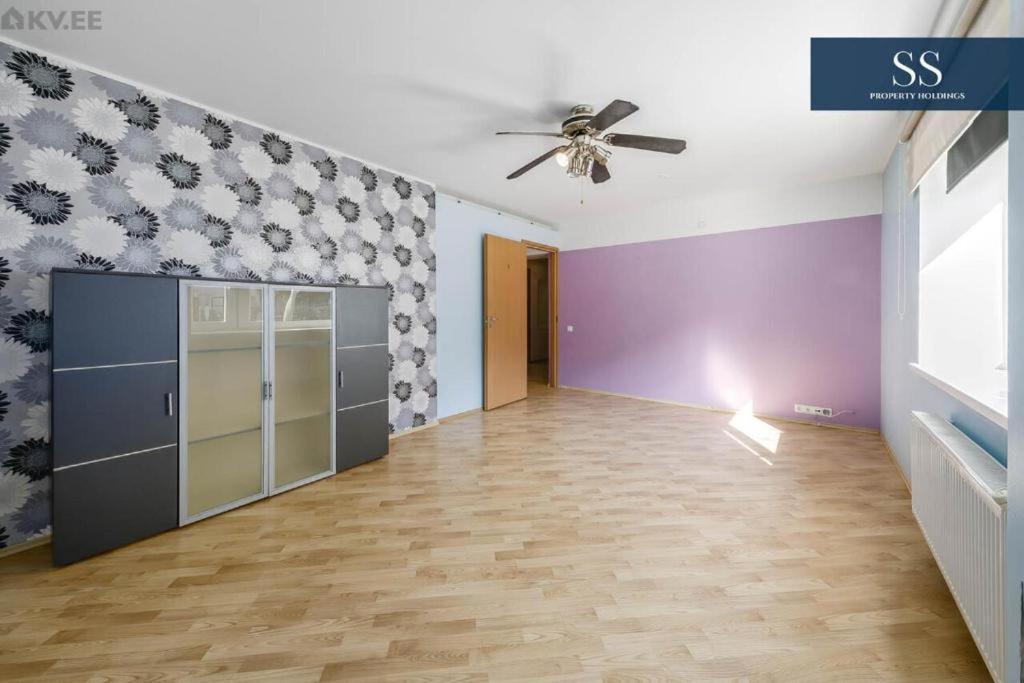 Sunny Apartment Near Bus Station Таллин Экстерьер фото
