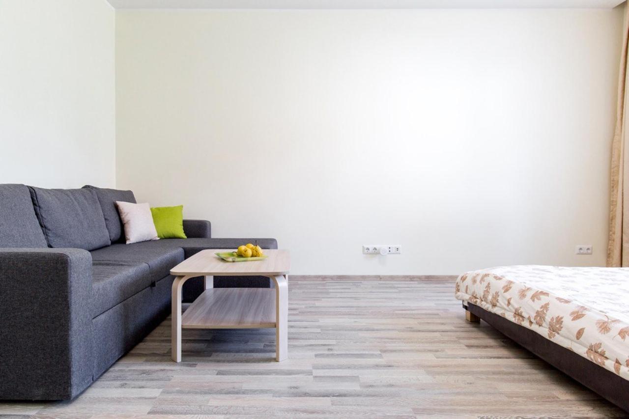 Sunny Apartment Near Bus Station Таллин Экстерьер фото